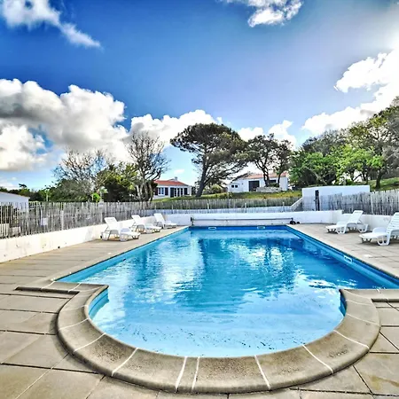 Les Cariatides 3 By Interhome